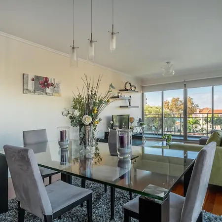 Monumental With Pool By Hr Madeira